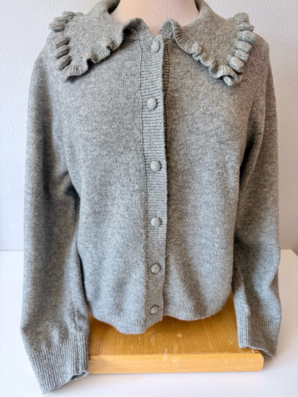 Marled Gray Ruffle Statement Collar Cardigan Sweater Size M Wool Blend